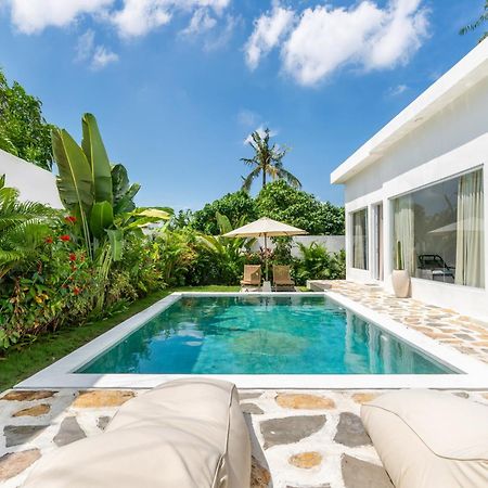 Villa Primarosa - Charming 3Br Villa With Rooftop Munggu Buitenkant foto