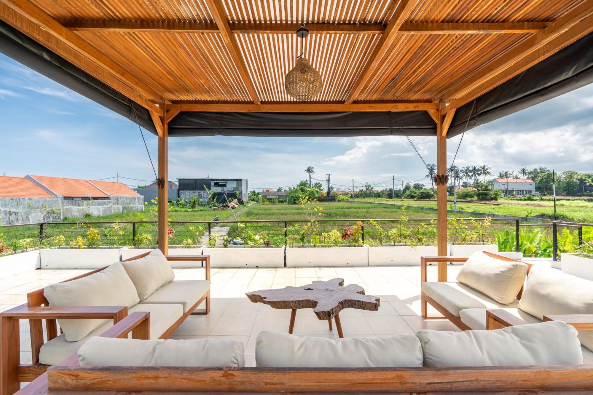 Villa Primarosa - Charming 3Br Villa With Rooftop Munggu Buitenkant foto